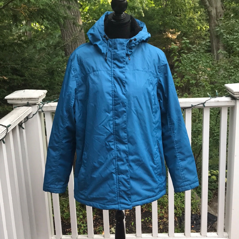 LL Bean Warmer jacket with hood & fleece lining - Picture 2 of 8